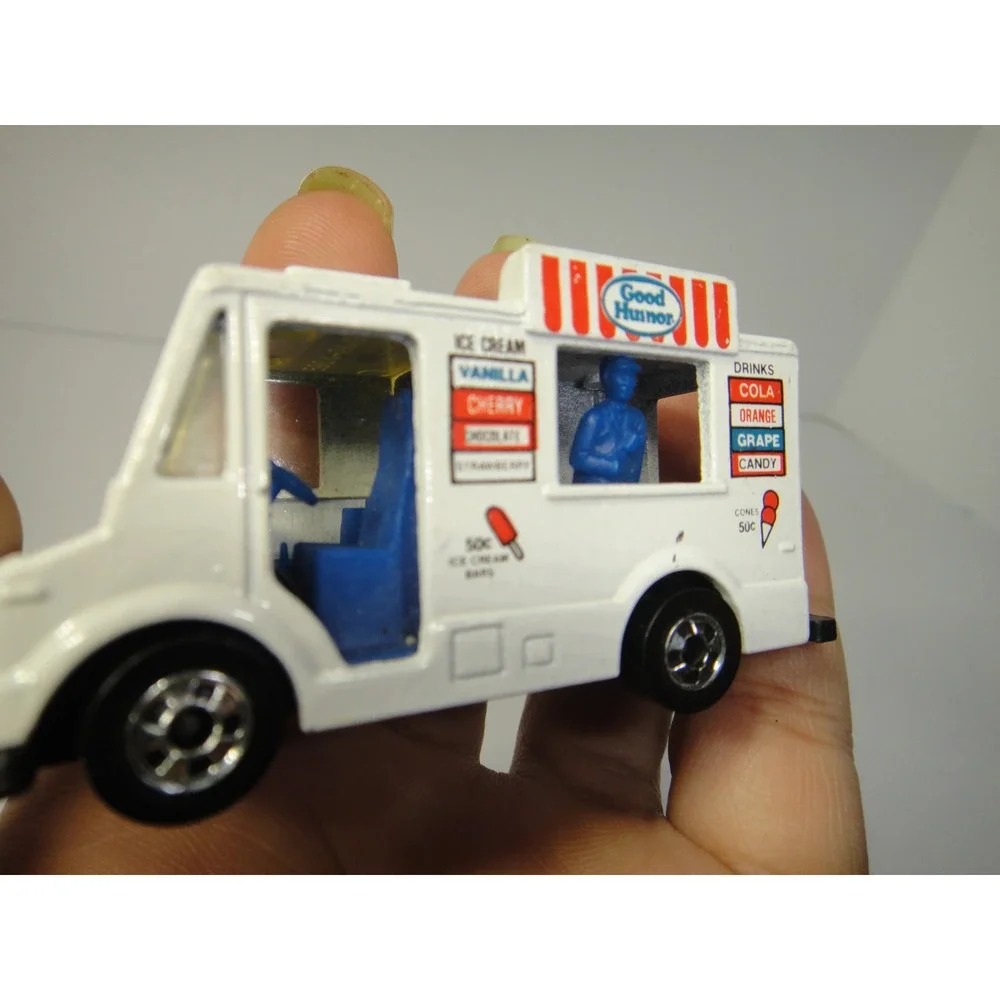Hot Wheels 1983 Good Humor Truck White Die-Cast Ice Cream Van Mattel Malaysia